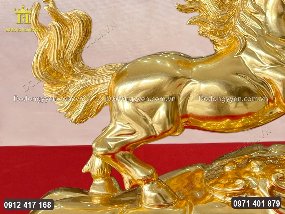 Từng họa tiết hoa văn được chăm ch&uacute;t tỉ mỉ